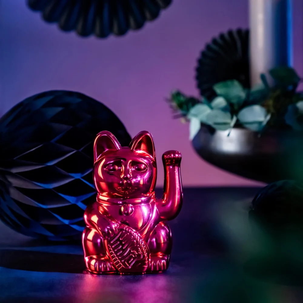 Donkey Maneki Neko Lucky Cat Shiny Red - immagine 2