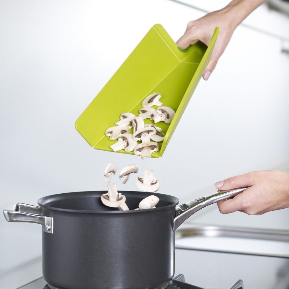Joseph Joseph tagliere Chop2Pot regular verde - immagine 3