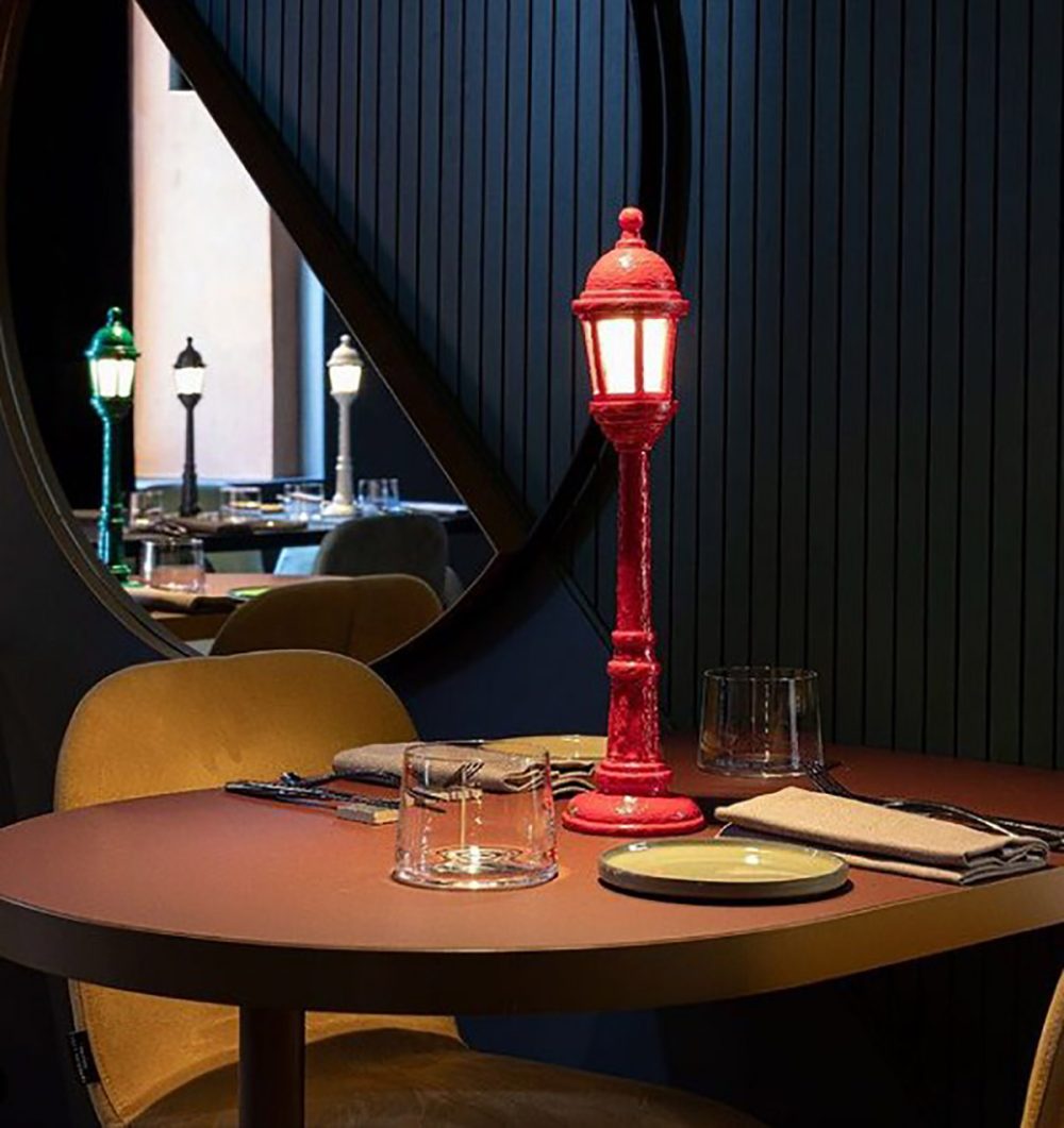 Seletti Lampada da tavolo in resina Street Lamp Dining Rossa - immagine 2
