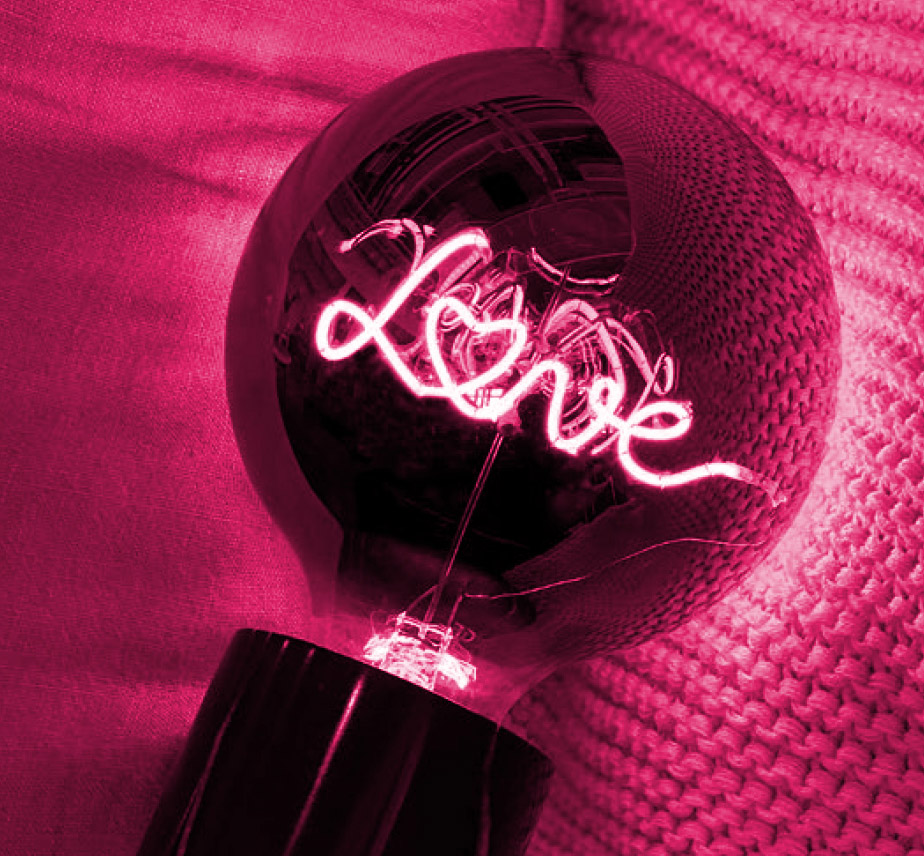 lampadina-led-message-in-the-bulb-love