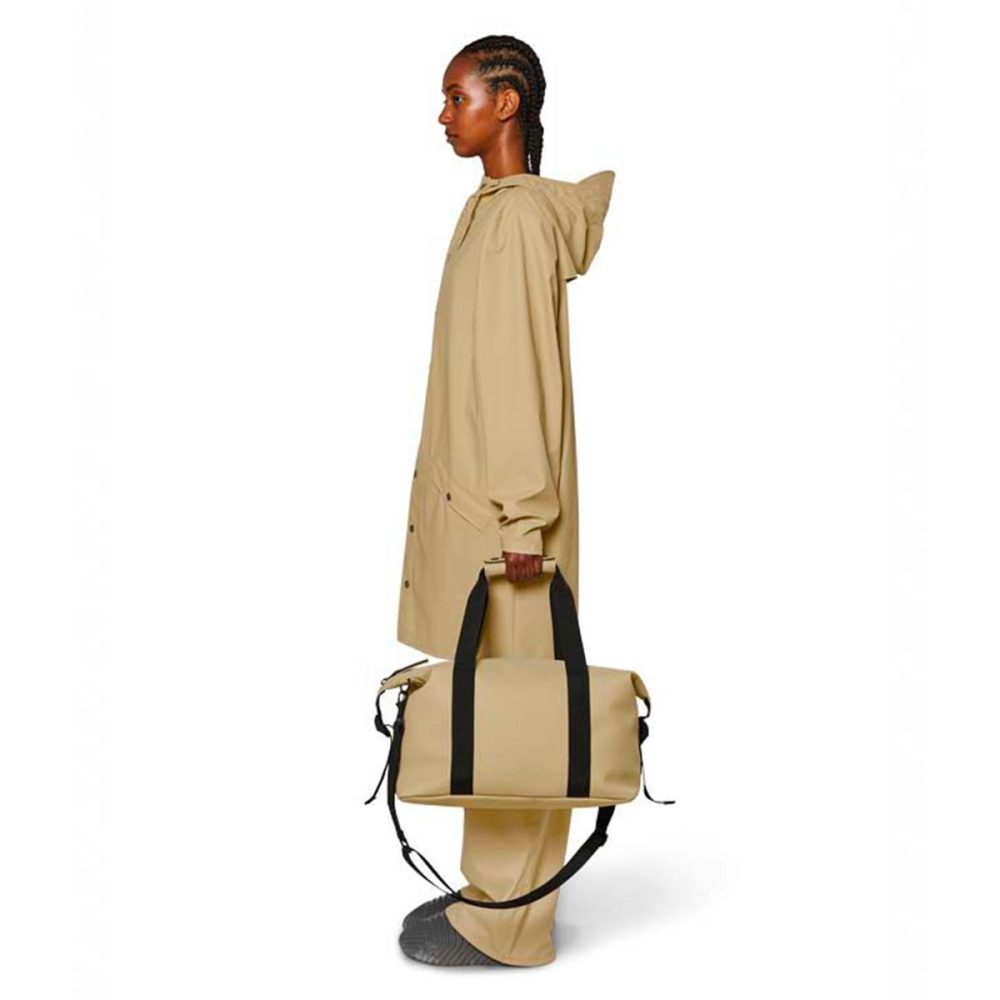 Rains Weekend Bag small Sabbia - immagine 2