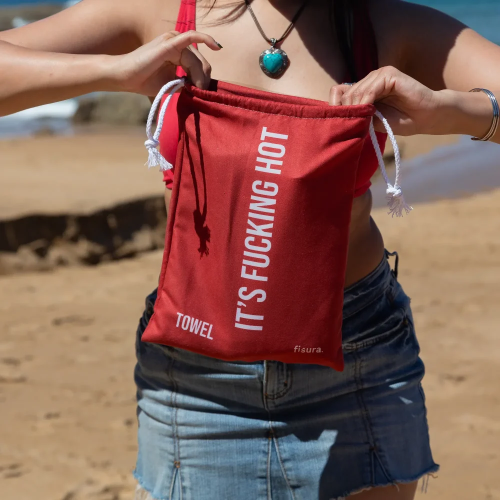 Fisura Telo da spiaggia It's Fucking Hot Rosso - immagine 4